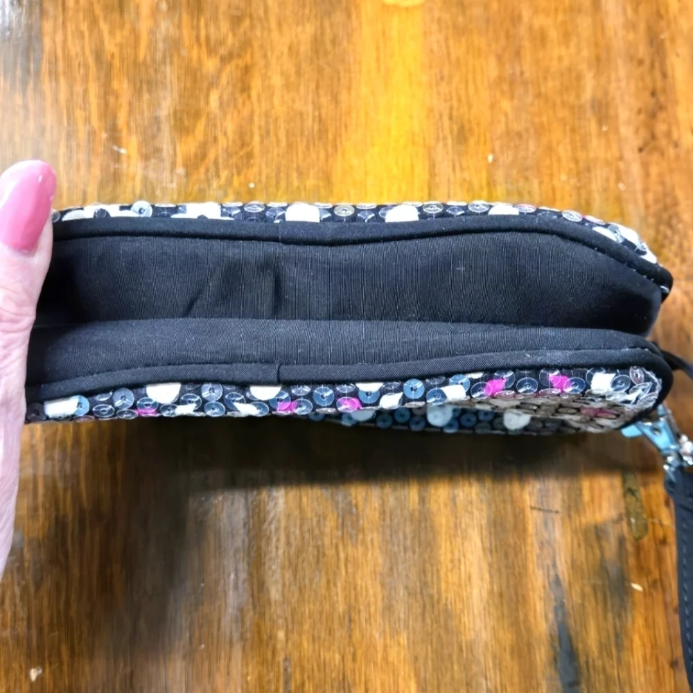 Vera Bradley Wristlet Canterberry Magenta Sequin Shimmer Retired Phone Purse